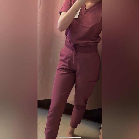 ❗️Mandala Scrub Set - Deep Mauve❗️ - Picture 1 of 2